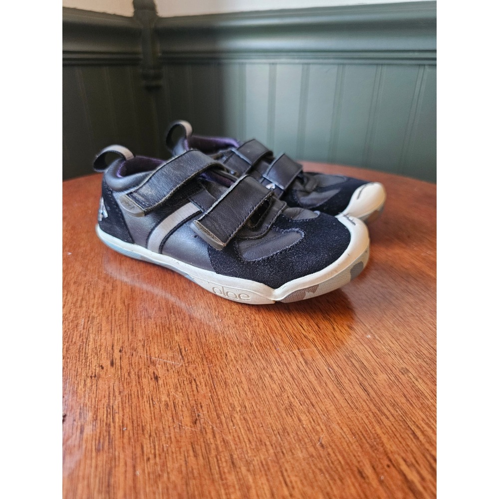 PLAE Nat Kids Shoes Youth 10 Black Leather Camo Sole Sneakers 107011-002